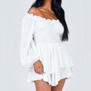 White Romper SIZE: XS, 00